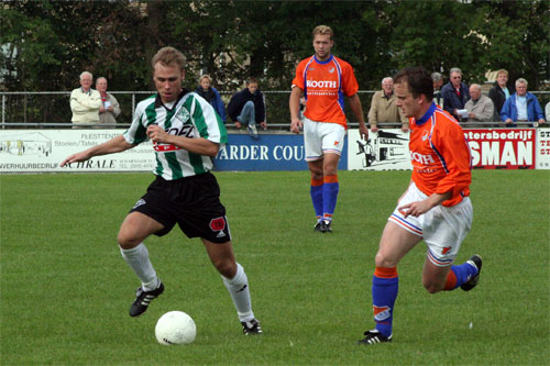 ONS Sneek - Sportclub Genemuiden (Foto Helmich Lubberts)